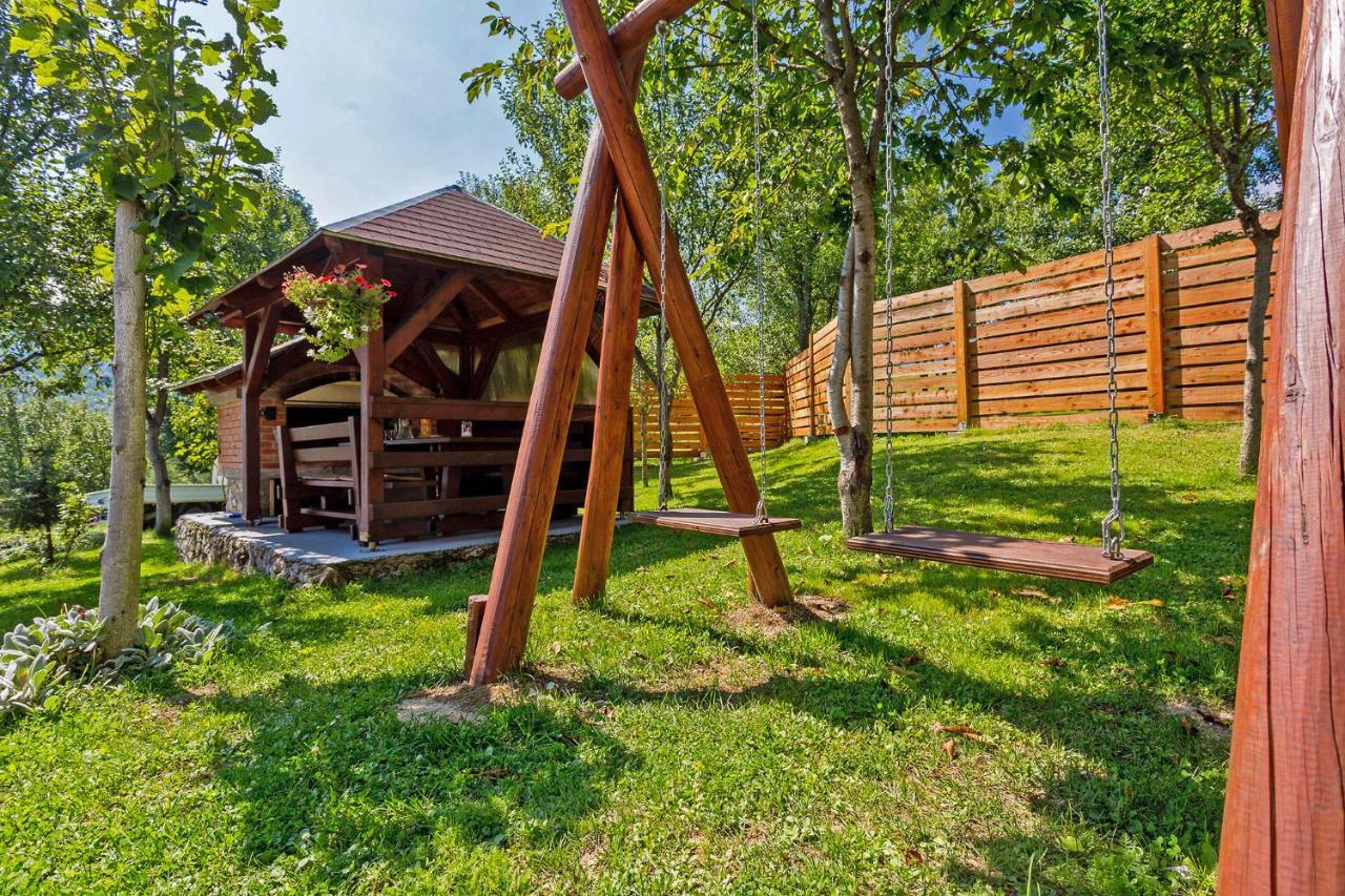 Andrea In Sertic Poljana - Haus Fuer 6 Personen Plitvička Jezera Eksteriør billede