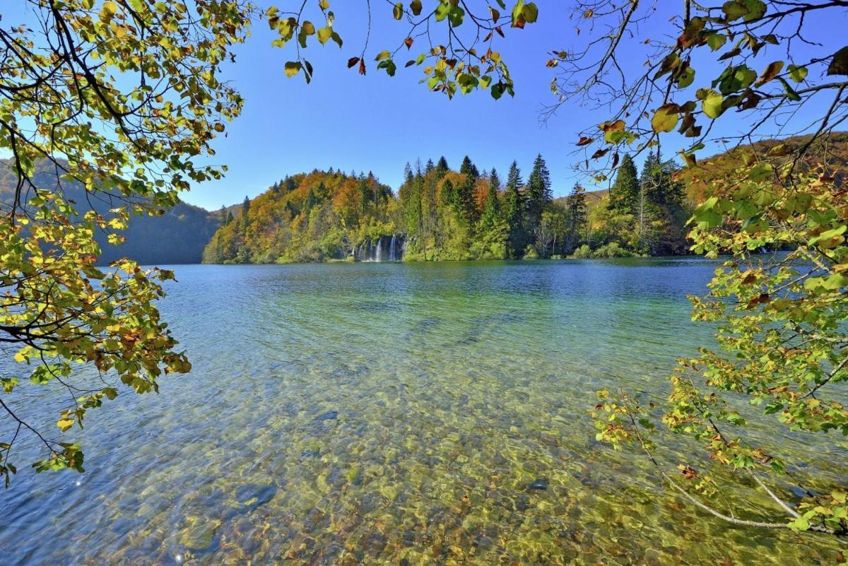 Andrea In Sertic Poljana - Haus Fuer 6 Personen Plitvička Jezera Eksteriør billede